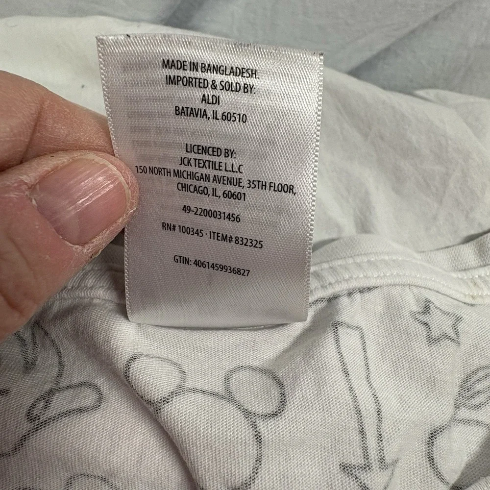 Disney Mickey T-Shirt White With Black Mickey Doodles Size‎ L Perfect For WDW